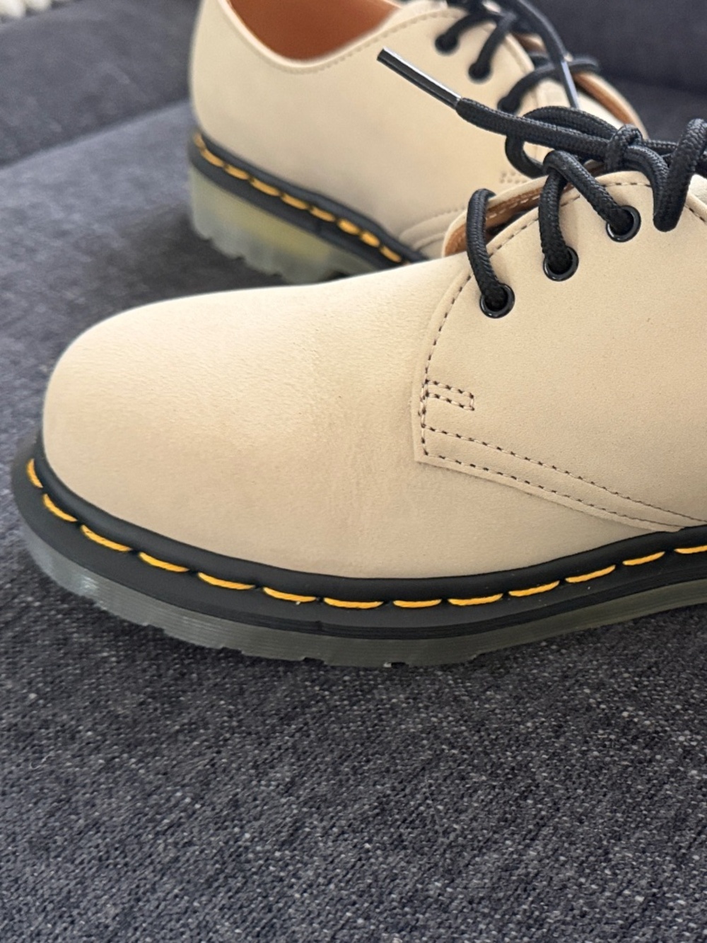 Dr. Martens Iced II Buttersoft Leather Oxford Light Tan US W8 (NIB)